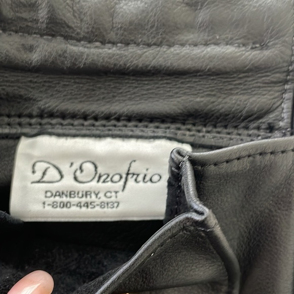 D’ONOFRIO BLACK LEATHER CROSSBODY TRAVEL PHONE SLIDE OUT PULL - Picture 8 of 10